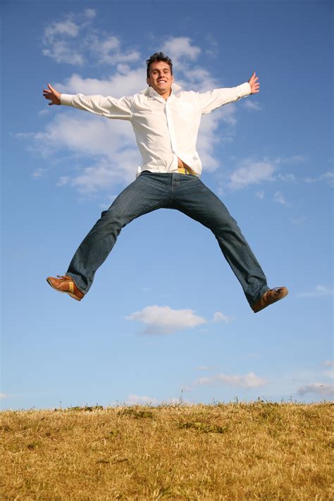 photo man jumping action leisure trainer   jooinn