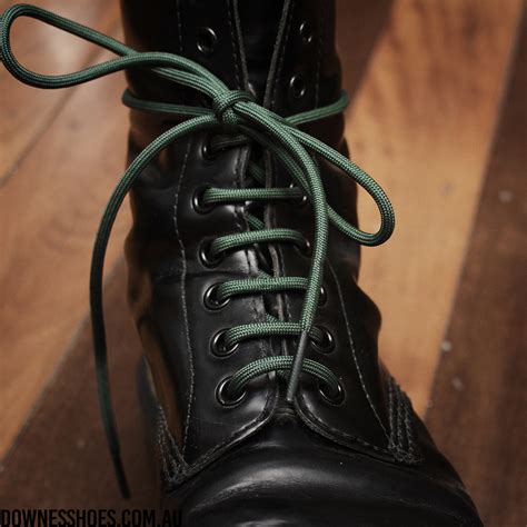 dr martens dark green lace cm    eye downes shoes