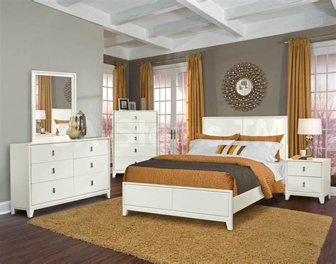 timeless bedroom designs  wooden furniture  pleasant stay