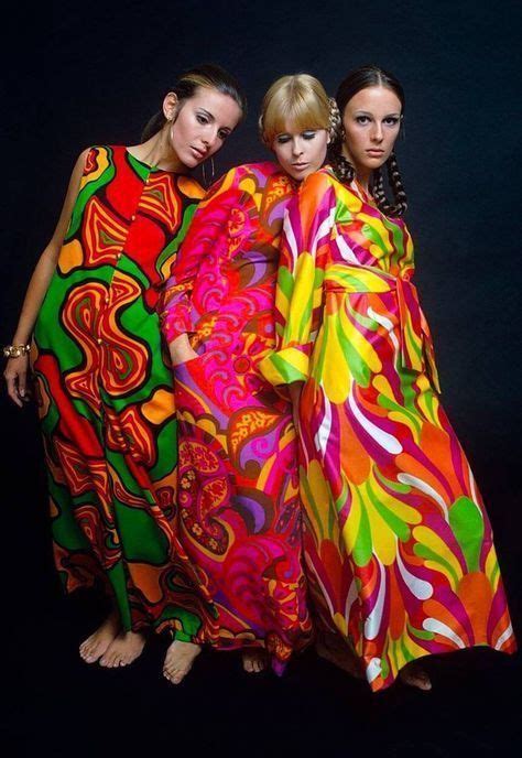 love these amazing 1960s psychedelic dresses ️ 사이키델릭 모델