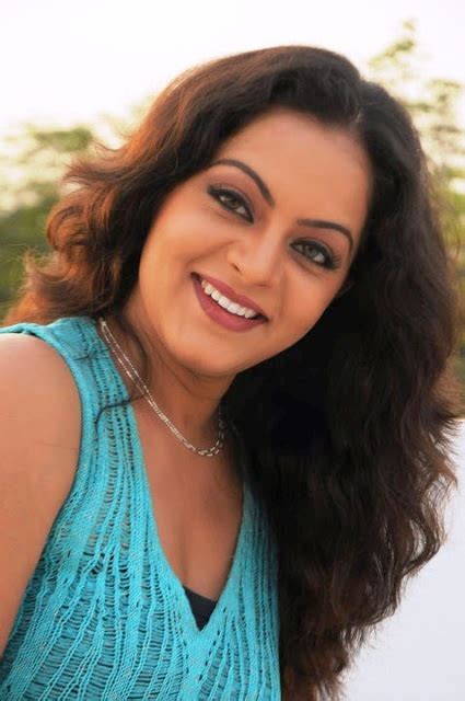 Latest 13 Photos Of Gujarati Actress Kiran Acharya Misskalpana
