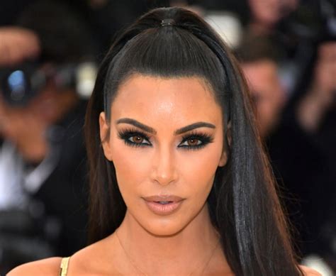 kim kardashian dyed her hair blue and this is her best