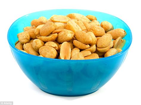 airborne peanut allergies on flights are a myth scientist claims daily mail online