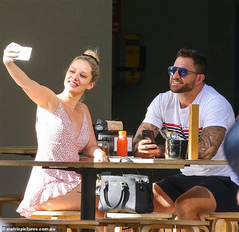 Mafs Jessika Power And Dan Webb Put On A Loved Up Display While