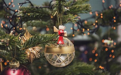 Best Christmas Tree Decorations 2018