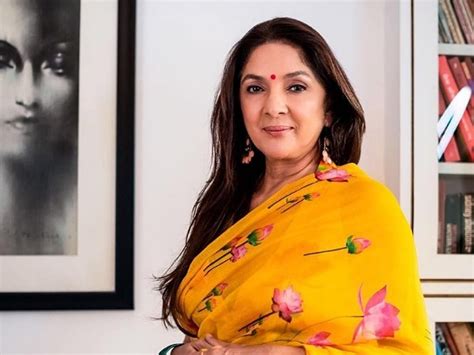 Neena Gupta Big Statement On Bollywood Says Those Days Actress Have To