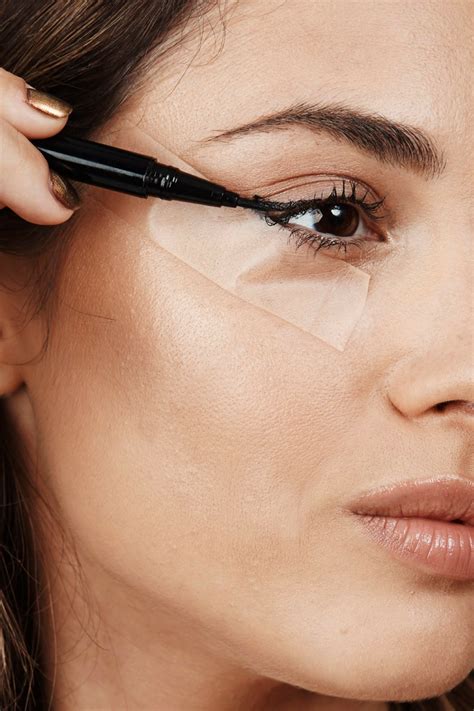 the trick to applying eyeliner flawlessly every time how to apply