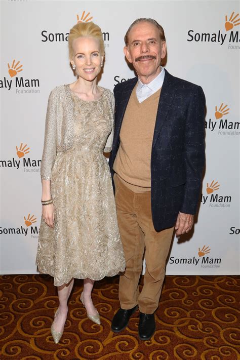 mary max wife  artist peter max  dead  apparent suicide