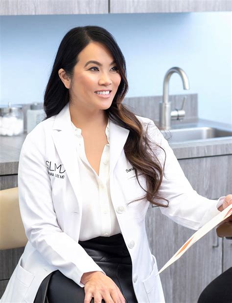 What Dr Pimple Popper Can Teach Entrepreneurs About Staying In Their