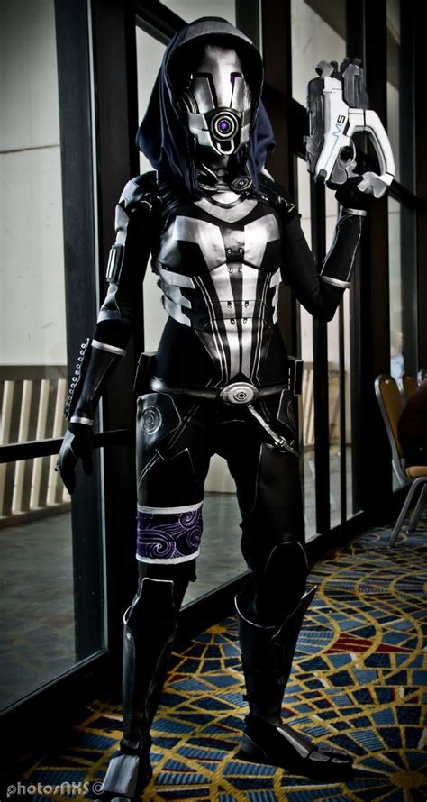 177 best videogame mass effect cosplay images on pinterest mass effect miranda lawson and