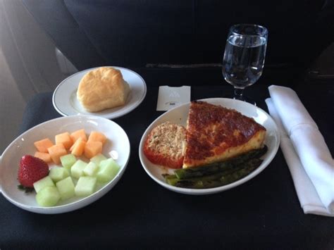 American Airlines Officially Announces New First Class Meal Service