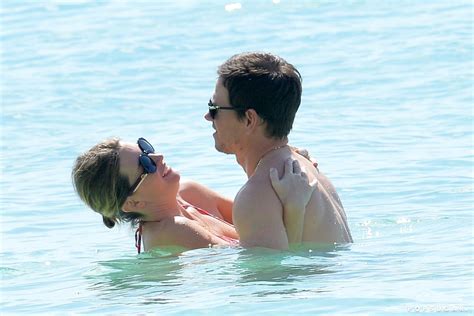 mark wahlberg shirtless in barbados pictures december 2018