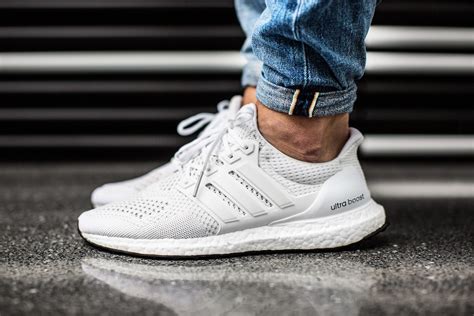 adidas ultra boost  white snkr