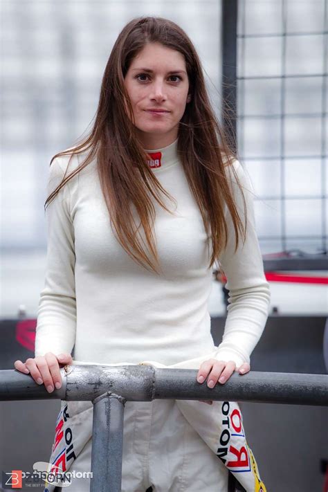 Spectacular Schweizer Rennfahrerin Cyndie Allemann