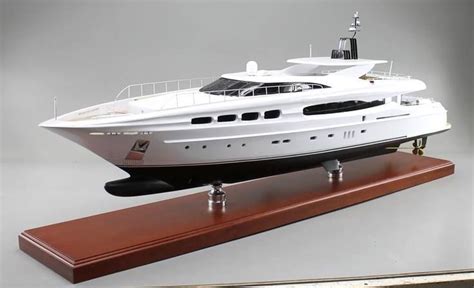 miniature  mega yacht model   mondo marine streamline  miniaturas dioramas maquetas