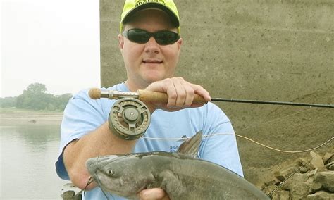 catfish rods reviewed  fishermen  reel combos fishing pax