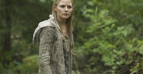 Once Upon A Time Recap Emma Swan The Dark One Meets A Brave