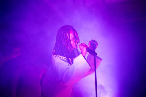 kelela s music makes you want to move — but it doesn t sacrifice