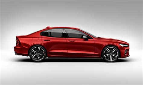 volvo     launched    details