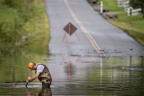 dozens  missing  record tennessee floods southern baptists
