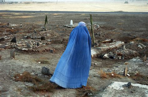 alfred yaghobzadeh photography afghan women 1978 2006