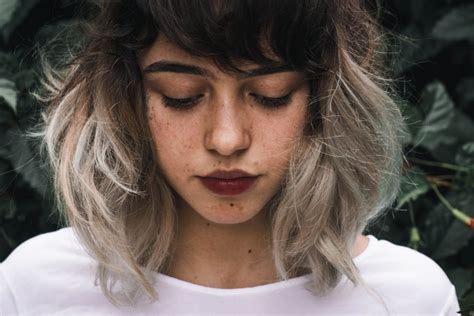 Vi aiuterà inoltre ad averli più forti. Calendario lunare capelli: quando tagliarli | Amica