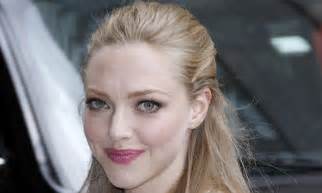 amanda seyfried threatens legal action over leaked photos daily mail online
