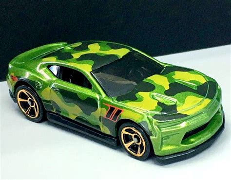 hot wheels camouflage  chevy camaro ss diecast model mini car