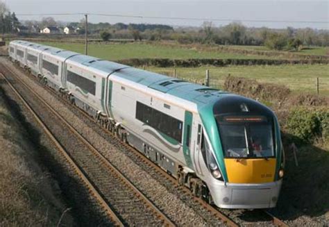 irish rail   source carriages  additional fleet capacity  maynooth  kildare rail