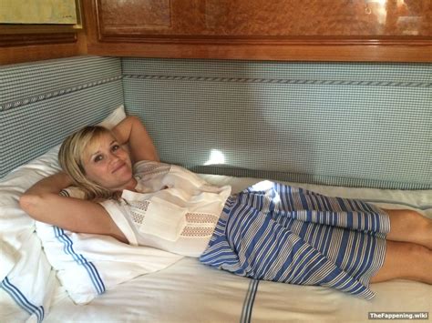 reese witherspoon nude pics and vids the fappening