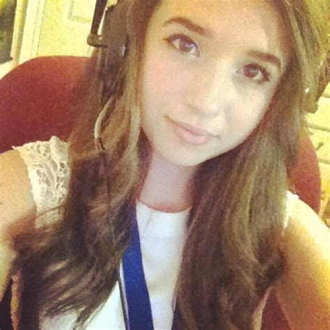pokimane cute pictures 106 pics sexy youtubers