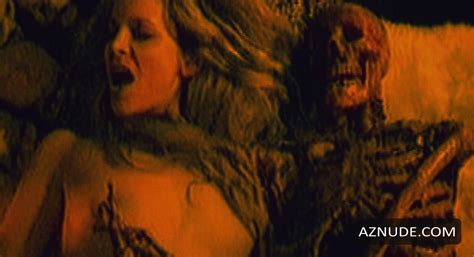 sheri moon zombie nude images porn galleries