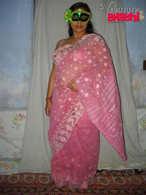 velamma bhabhi blessed with hot sweet figure with enormous tits at indian paradise