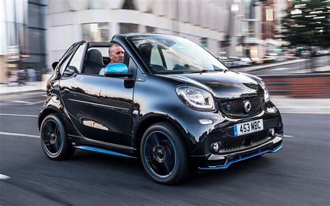 smart eq fortwo review  tiny fun electric city car