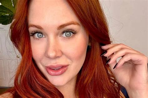 porn star maitland ward shares cheeky behind the scenes shot after