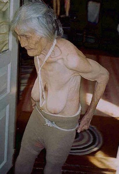 old saggy wrinkled granny ass datawav