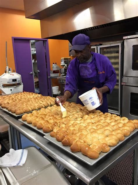 black owned bakeries  support  holiday season blackdoctor