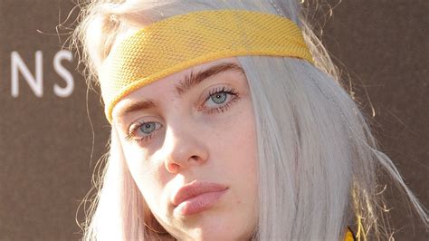 Billie Eilish Tank Top Photo Defended By Fans After Trolls Objectify