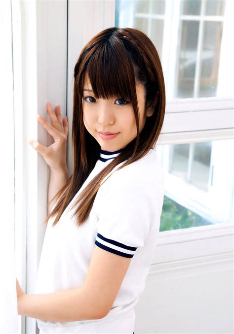 Asian Babes Mizuho Shiraishi Sexy Pics In P E Uniform