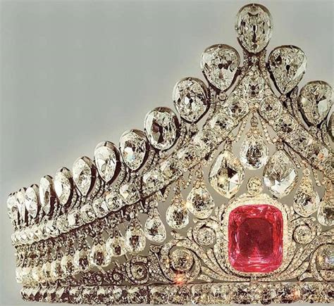 Pavan Mickey Amazing Crowns Of The Russian Emperors