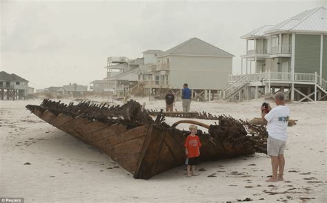 hurricane isaac  survivors return home daily mail