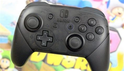 revised nintendo switch pro controller   spotted  stores nintendo life