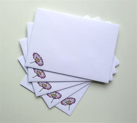 writing paper  matching envelopes set daisy design etsy