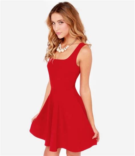 Gorgeous Red Summer Dresses For Blond Hair