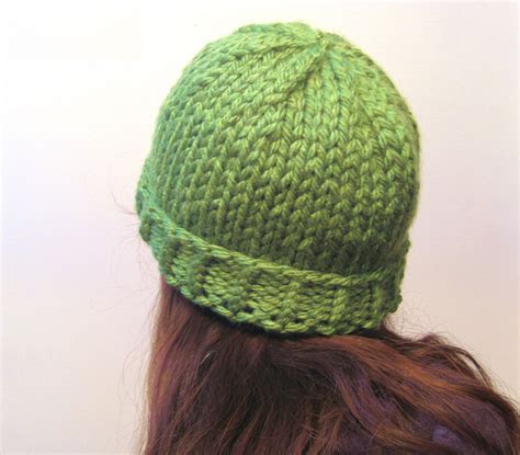 megan  sass handknits  knitting pattern easy chunky knit beanie hat