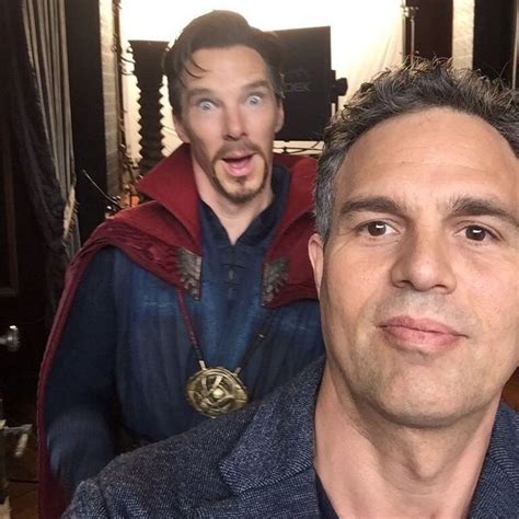 Avengers Infinity Wars Mark Ruffalo Sends Benedict Cumberbatch