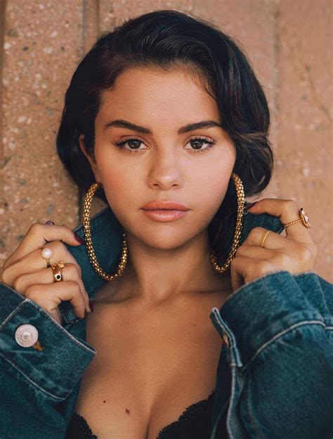Selena Gomez Sexy Boobs In A Beautiful Photoshoot For