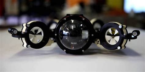 worlds  wireless underwater drone