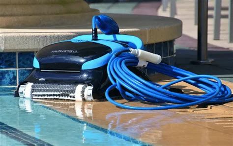 pool vacuums reviewed  gearwearenet