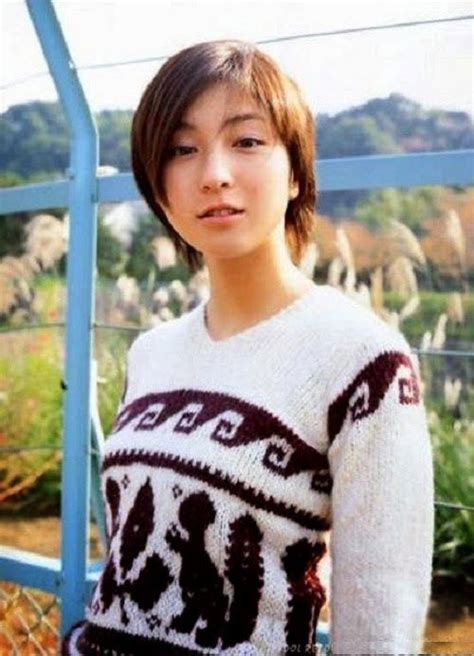 celebrity girls photo gallery actress and pop star ryoko hirosue form